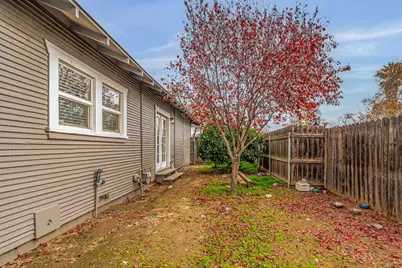 117 S Santa Ana Avenue, Modesto, CA 95354 - Photo 18