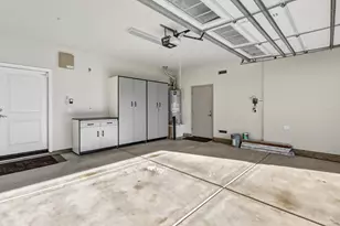 7925 Peak Forest Way, Elk Grove, CA 95757 - Photo 38