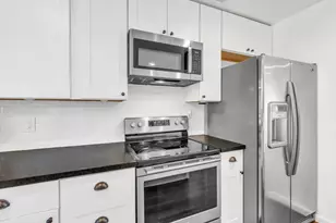 8792 Los Banos Way, Elk Grove, CA 95624 - Photo 12