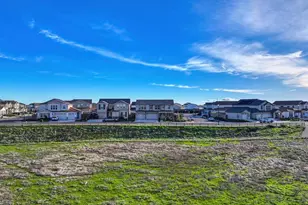 1136 Wadsworth Dr, Roseville, CA 95747 - Photo 68