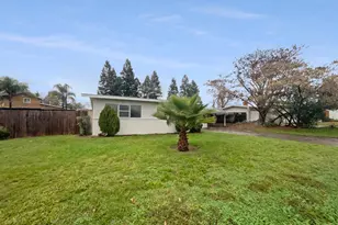 8255 Oahu Dr, Fair Oaks, CA 95628 - Photo 6