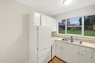 8255 Oahu Dr, Fair Oaks, CA 95628 - Photo 12