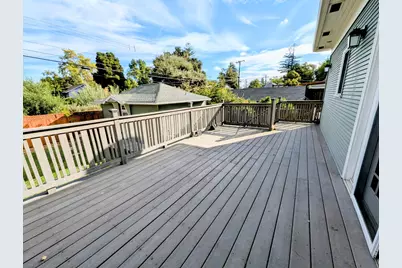 2751 Portola Way, Sacramento, CA 95818 - Photo 10