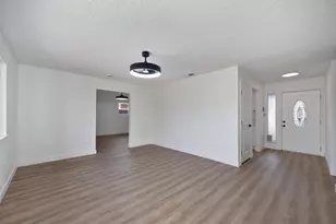 57 Kennelford Cir, Sacramento, CA 95823 - Photo 52