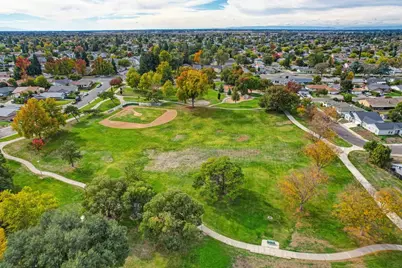 57 Kennelford Circle, Sacramento, CA 95823 - Photo 4