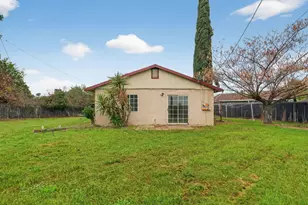 379 E 22nd St, Tracy, CA 95376 - Photo 8