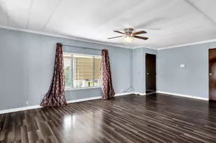 Huckleberry Ln, Sacramento, CA 95828 - Photo 8