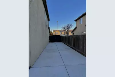 2220 Bridgeton Way, Stockton, CA 95212 - Photo 20