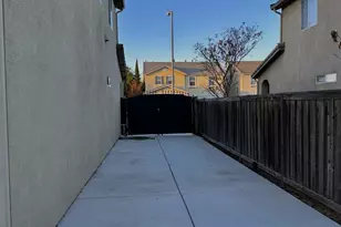 2220 Bridgeton Way, Stockton, CA 95212 - Photo 20