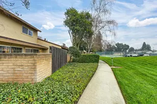 203 W El Dorado Dr, Woodland, CA 95695 - Photo 34