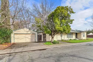 2253 24th Ave, Sacramento, CA 95822 - Photo 4