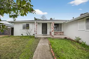 4956 J Pkwy, Sacramento, CA 95823 - Photo 4