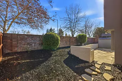 7300 Saltgrass Way, Elk Grove, CA 95758 - Photo 38