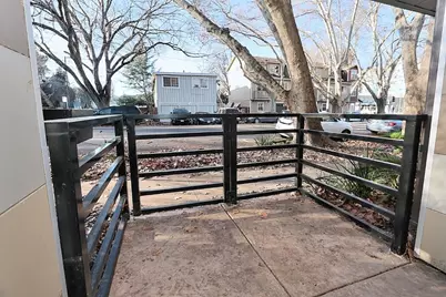 1913 5th Street, Sacramento, CA 95811 - Photo 4