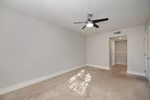 915 Fulton Ave, Sacramento, CA 95825 - Photo 22