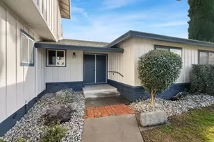 7317 Idle Wild Way, Sacramento, CA 95831 - Photo 2