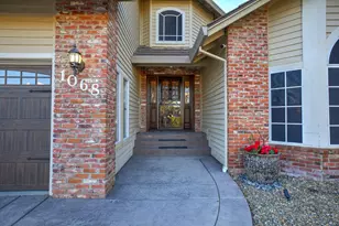 1068 Kensington Dr, Roseville, CA 95661 - Photo 2