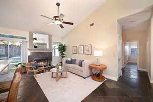 9582 Castledale Ct, Elk Grove, CA 95758 - Photo 4