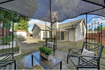 9582 Castledale Court, Elk Grove, CA 95758 - Photo 20