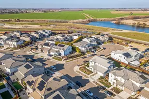 1847 Outrigger Ln, Lathrop, CA 95330 - Photo 50