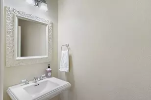 631 E Barnhart Rd, Turlock, CA 95382 - Photo 14