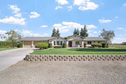 631 E Barnhart Road, Turlock, CA 95382 - Photo 1