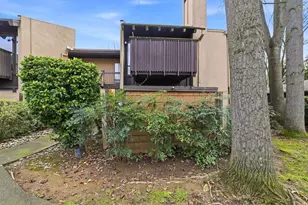 2229 Woodside Ln, Sacramento, CA 95825 - Photo 1