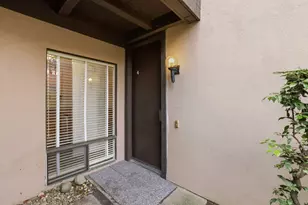 2229 Woodside Ln, Sacramento, CA 95825 - Photo 6