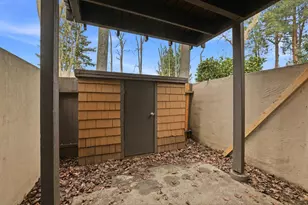 2229 Woodside Ln, Sacramento, CA 95825 - Photo 32