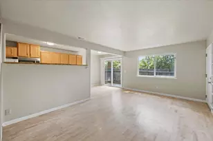 4706 Greenholme Dr, Sacramento, CA 95842 - Photo 18