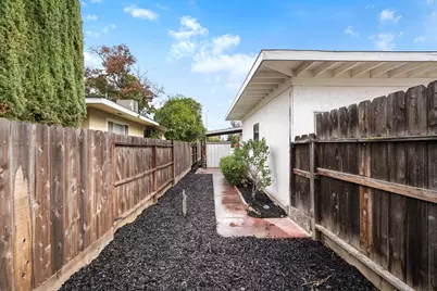 1417 Concord Avenue, Modesto, CA 95350 - Photo 38
