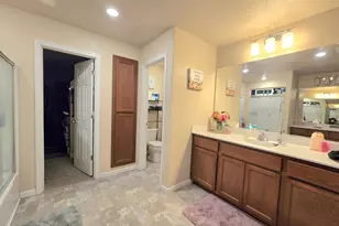 240 Maidenbrook Ln, Sacramento, CA 95823 - Photo 10