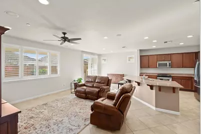 7908 Dearne Way, Elk Grove, CA 95757 - Photo 4