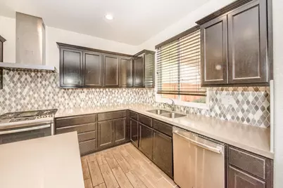 8434 Stellata Lane, Elk Grove, CA 95758 - Photo 12