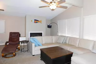 9 Sleepy Hollow Dr, Lodi, CA 95242 - Photo 2