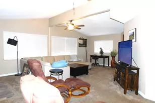 9 Sleepy Hollow Dr, Lodi, CA 95242 - Photo 2