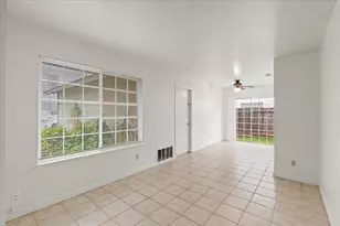 9482 Countryroads Dr, Sacramento, CA 95827 - Photo 8