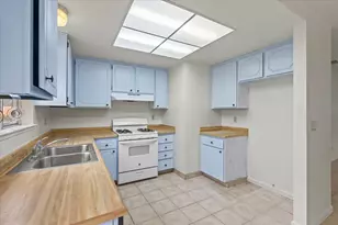 9482 Countryroads Dr, Sacramento, CA 95827 - Photo 12