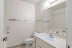 9482 Countryroads Dr, Sacramento, CA 95827 - Photo 22