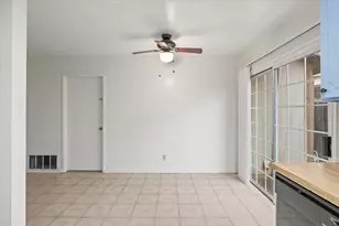 9482 Countryroads Dr, Sacramento, CA 95827 - Photo 10