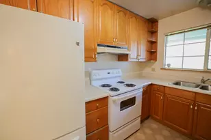 157 W North St, Woodland, CA 95695 - Photo 4