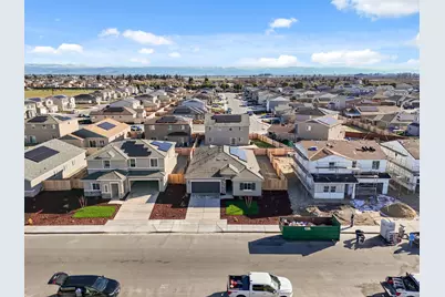 889 S Philip Avenue, Fowler, CA 93625 - Photo 34