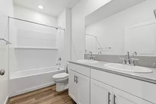 889 S Philip Ave, Fowler, CA 93625 - Photo 8