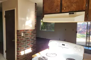 2332 Venus Way, Redding, CA 96002 - Photo 12