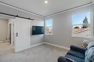 9880 Izilda Ct, Sacramento, CA 95829 - Photo 18