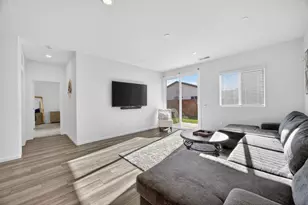 1272 Roberts Dr, Woodland, CA 95776 - Photo 18