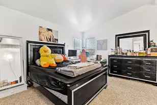 Tiki Ln, Sacramento, CA 95828 - Photo 22