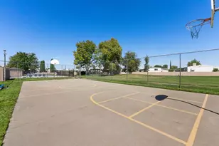 Tiki Ln, Sacramento, CA 95828 - Photo 32