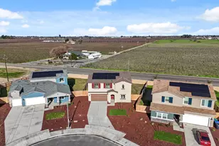 1482 W Clara Ave, Fowler, CA 93625 - Photo 2