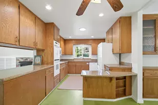 618 Elmwood Dr, Davis, CA 95616 - Photo 12